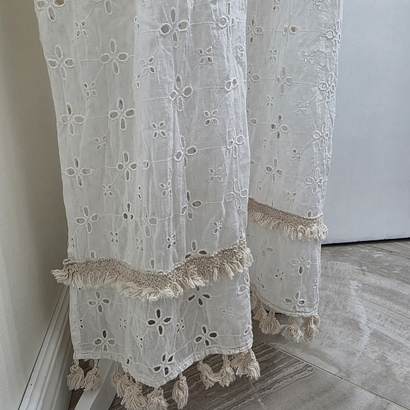 Chelsea & Violet White Embellished Tiered Gown - Picture 5 of 13